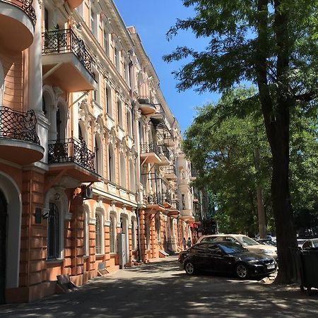 Apartamenty Na Sofievskoy オデッサ エクステリア 写真