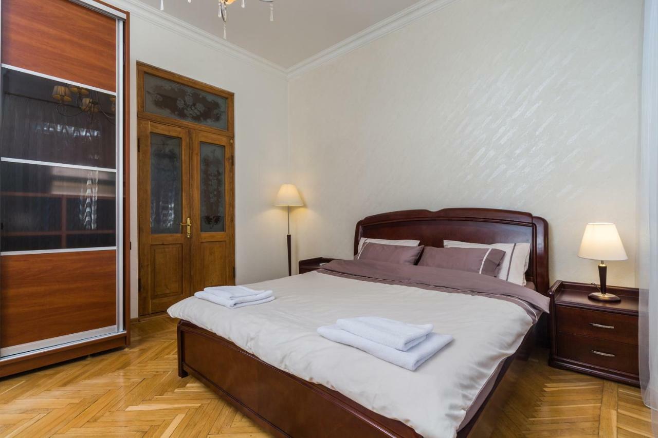Apartamenty Na Sofievskoy オデッサ エクステリア 写真