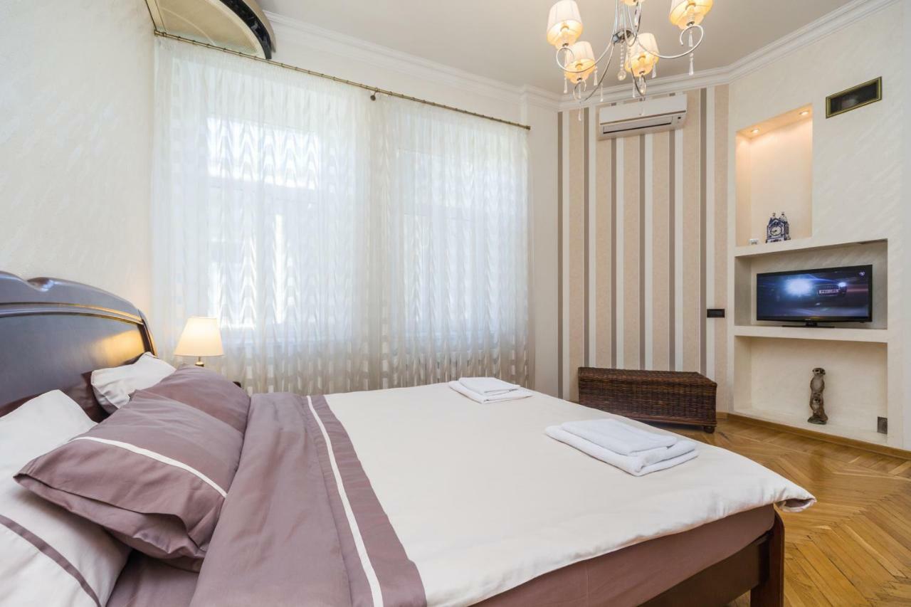 Apartamenty Na Sofievskoy オデッサ エクステリア 写真
