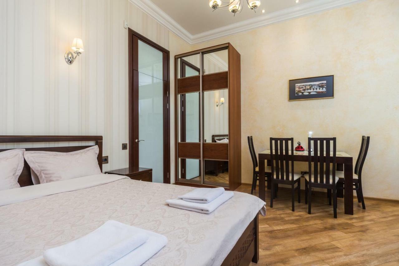 Apartamenty Na Sofievskoy オデッサ エクステリア 写真